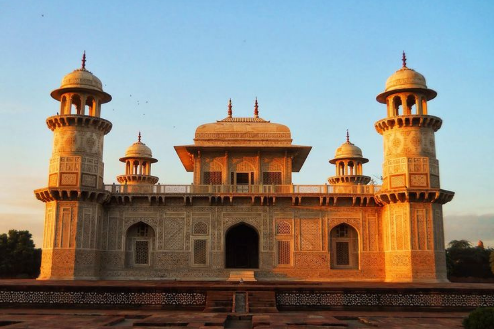 Sunrise Taj Mahal Agra Day Tour From New Delhi by Car