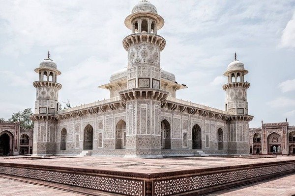 Baby Taj Mahal 1