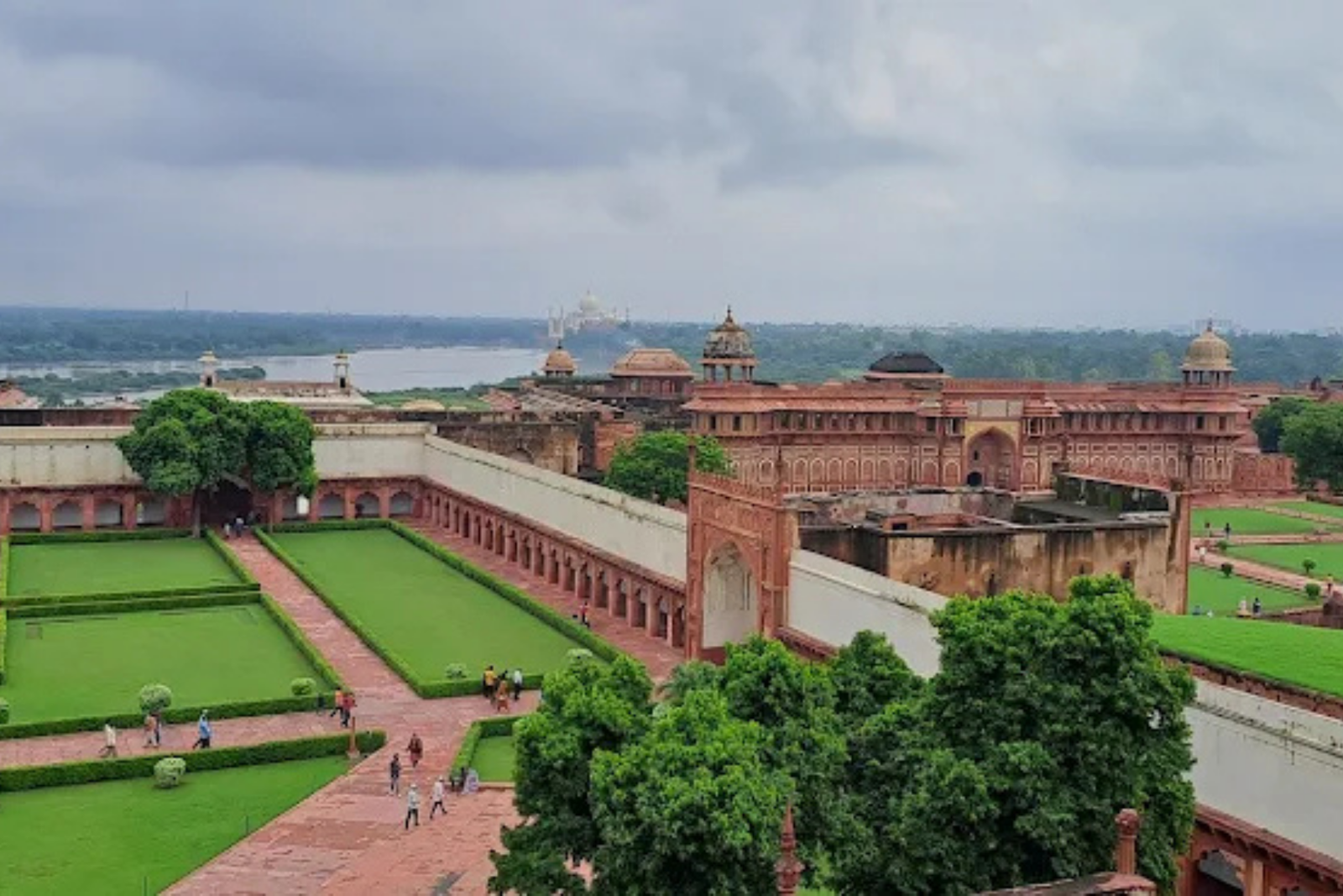 Agra Evening Tour with Sunset view of Taj Mahal