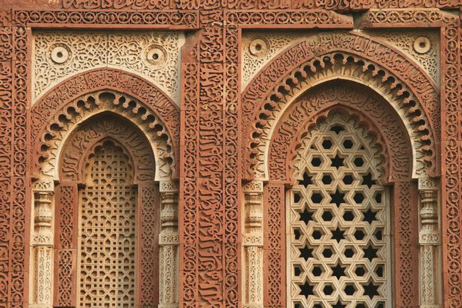 Private Qutub Minar Guided Tour with Hotel Pickup