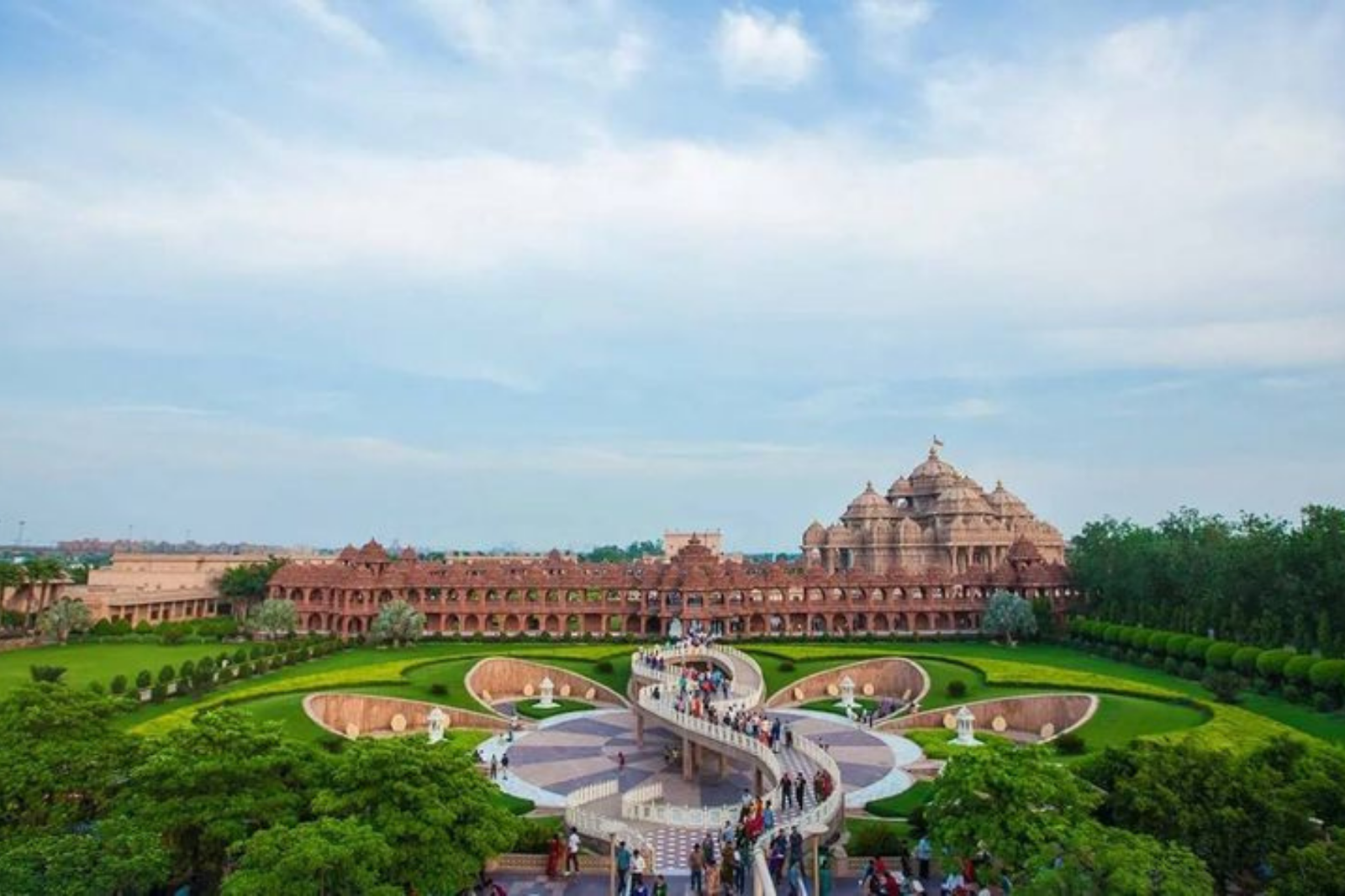 Delhi 6-Hours Spiritual Sites Tour with Famous Temples