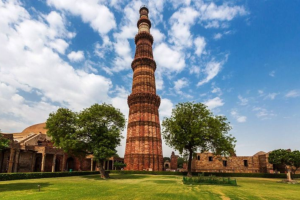 Private Qutub Minar Tour with Hotel Pickup